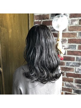 エイミー(Aimee) Aimee町田プラチナシルバーグレージュ