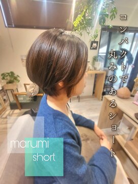 ハピリー(happily) 艶ショートボブ