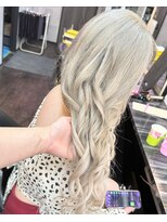 カットツー(Cut2)&nbsp;ホワイトアッシュ×シールエクステ