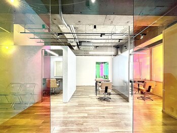 ビア 門前仲町(bia)の写真/【門前仲町駅1分】こだわり抜いた内装が魅力☆ゆったりくつろげる上質空間の個室サロンで癒しのひと時を。