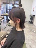 トリニティ 本厚木(trinity)&nbsp;チラ見せインナーカラーワインレッド切りっぱなしボブ本厚木