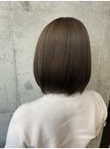 オリーブグレージュ