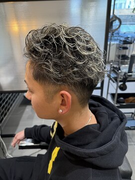 オンリーケアバイジャパン(ONLY CARE by JAPAN) ホワイトフルメッシュ×極道パーマ