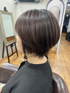 ウィーク 梅田(UiiC) 首元綺麗に◆襟足スッキリショートボブ uiic hair 中沢恵理