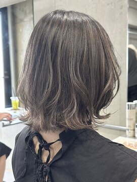 ラック(LUCK) レイヤーボブ/グレージュハイライト/船橋/白髪ぼかしハイライト