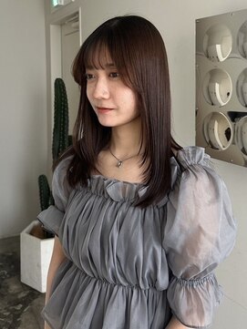 エイチ(811) くびれヘアアプリコットオレンジハイライトカラーウルフカット