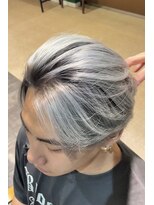 ネオンズ 南郷18丁目店(NEON´S)&nbsp;【札幌白石 ハイトーンカラー(シルバールーツカラー)松本 凌弥】