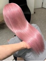 イル(iLe.)&nbsp;ピンクカラー/ブリーチカラー/ウルフカット/レイヤーカット
