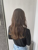 コレロ ヘアー(KORERO hair)&nbsp;透明感ベージュ×ゆる波ウェーブ