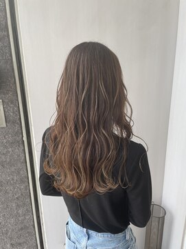 コレロ ヘアー(KORERO hair) 透明感ベージュ×ゆる波ウェーブ