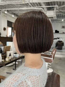 アオゾラヘアーヒカリノモリ(AOZORAHAIR hikarinomori) ミニボブ　マロンブラウン　髪質改善と組み合わせで扱いが楽ちん