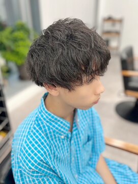 ネオリーブ クーロ メゾン 横浜(Neolive curro Maison) 波巻きスパイラル×ツイストパーマ[メンズ]