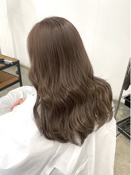 ヘアーアイストゥーレ(HAIR ICI TRE) ブリーチなし ベージュカラー 担当渡辺聖