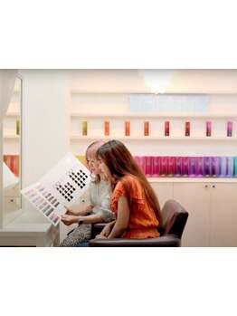 カット＋カラー＋トリートメント\7700♪髪質改善カラーや美髪縮毛矯正が注文多数!芸能人も通うサロン★