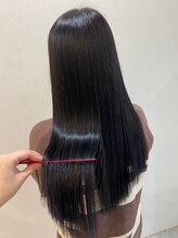 【縮毛矯正】しなやかで潤う縮毛矯正
