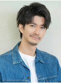 カジュアルな大人の色気　ゆるめパーマでセットも楽　爽やか
