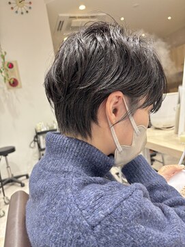 トマト(TOMTO) 【RYOHEI】ニュアンスパーマ_ショートパーマ_耳掛けショート