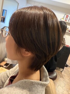 アンジュ ラヴィ(Ange Lavie) 明るめベージュにスッキリショートで♪KG046