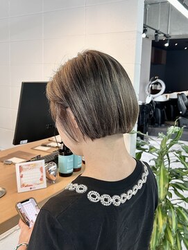 オーク 溝の口(OAK) ミニボブ×コントラスト強め、細めハイライト!