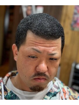 ピシャッとニ代目銀二郎 パンチパーマ