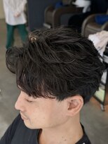 バース バイ ハピネス(BIRTH by happiness)&nbsp;韓国へアカルマパーマワックスなしセンターパート黒髪ウルフ