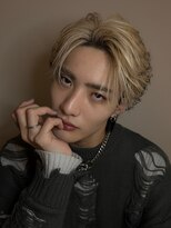 ロンド アンブル 四条烏丸(Lond ambre)&nbsp;萱原大幹 センターパート/眉毛/短髪/メンズカット