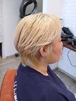 ヘアーサロン カヴィエ(hair salon covie)&nbsp;レディースベリーショート　括れショート　ブリーチカラー