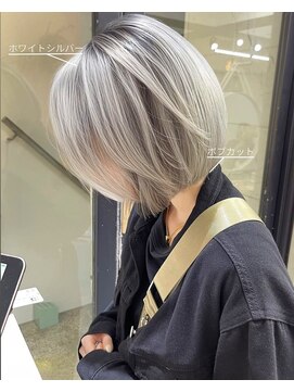 イェッカ パビル(YECCA pabil) ホワイトシルバー（ブリーチ２回～）