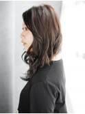 長めバングのカジュアルカールスタイル