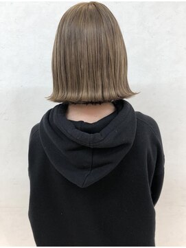 リア(Lia by KENJE) Lia ベージュカラーで春らしく♪