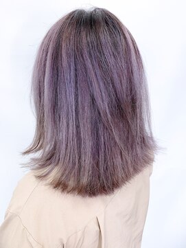 トリニティ(trinity) 【豊見城トリニティ】切りっぱなし外ハネボブWカラーラベンダー