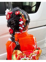 クローバー(CLOVER)&nbsp;♪7歳・七五三♪ガーリーなポニーテール紐アレンジ♪(福島市)