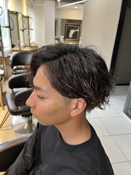 アイズ 海老名(AIZU) 波巻きパーマメンテナンスカット　耳掛けリバースアップバング