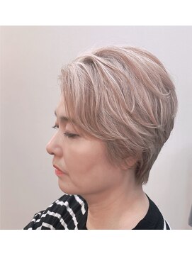 オフィーリア(Ophelia) グレイヘアーを活かして