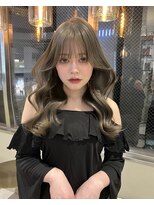 リリー(Lilley)&nbsp;(lilley内堀)韓国ヘア×レイヤーカット×ブリーチ