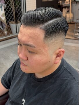 アミーゴ(AMIGO) スキンフェード 七三パート イージーダウン