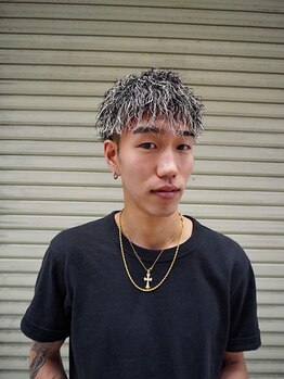 メンズグルーミングナンバーナイン(MEN'S GROOMING NUMBER NINE)の写真/【当日予約もOK◎】圧倒的技術力のパーマスタイル！男性の為の日常に馴染むスタイルはおまかせください！