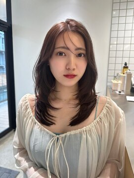 ホロ(hollo) レイヤーカット まろブラウン