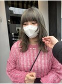 ミルクティーグレージュ顔周りウルフカットケアブリーチ韓国ヘア