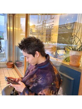 デュエ(due) 黒髪スパイキーショート