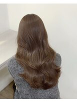 イオエ(ioe)&nbsp;ミディアムレイヤー/ツヤ髪スタイル/グレージュ/ショートボブ