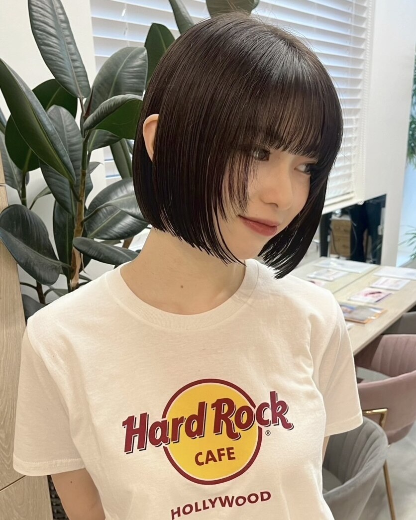 小顔に魅せるカット+トリートメント　￥9900→￥4400