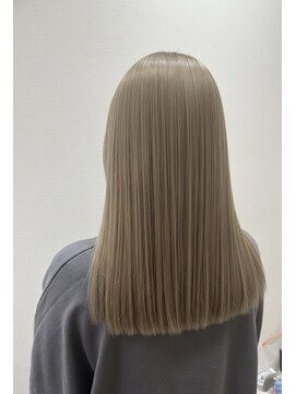 ラベスト バイ セロ 池袋本店(LOVEST by CERO) 透明感シアンベージュ