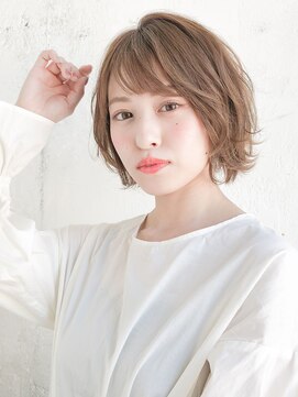 ルティア 池袋(Lutia) 王道ショートボブ シナモンベージュ