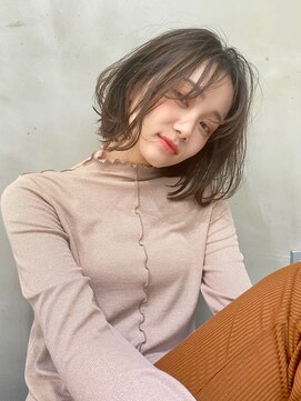 ケイト(kate) 【Kate 大宮】　カーキベージュ×ゆるふわミディ