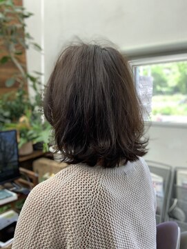 ヘアサロン スタイリスタ(hair salon stylista) くせ毛をいかす 外はね