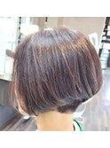 美シルエット×立体感◎前下がりグラデーションショート