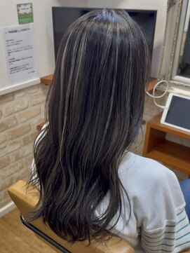 カミケン 黒岩店　kamiken・ デザインカラー×コントラストハイライト【カミケン黒岩店】