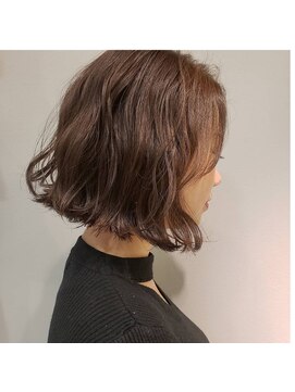 アイコニック 天神店(ICONIQ) 切りっぱなしショートボブ