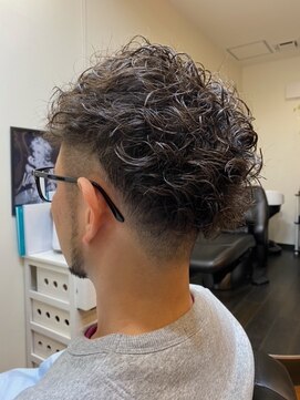 バーバーアンドスパ セブン(SEVEN) ショートスパイラルパーマ